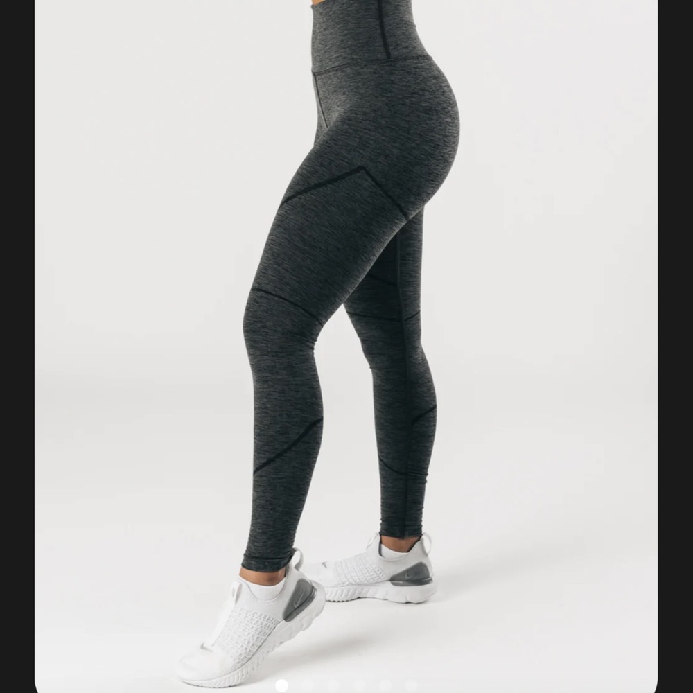 Alphalete OG Revival Leggings Powder Gray- Size XS
